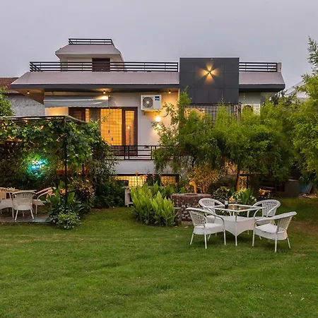 The Magnolia Farm By Stayvista - 3Bhk Villa With Jacuzzi & Private Pool-2